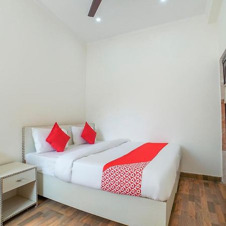 Oyo 67163 Anantham Residency Hotel Narendra Nagar Bagian luar foto