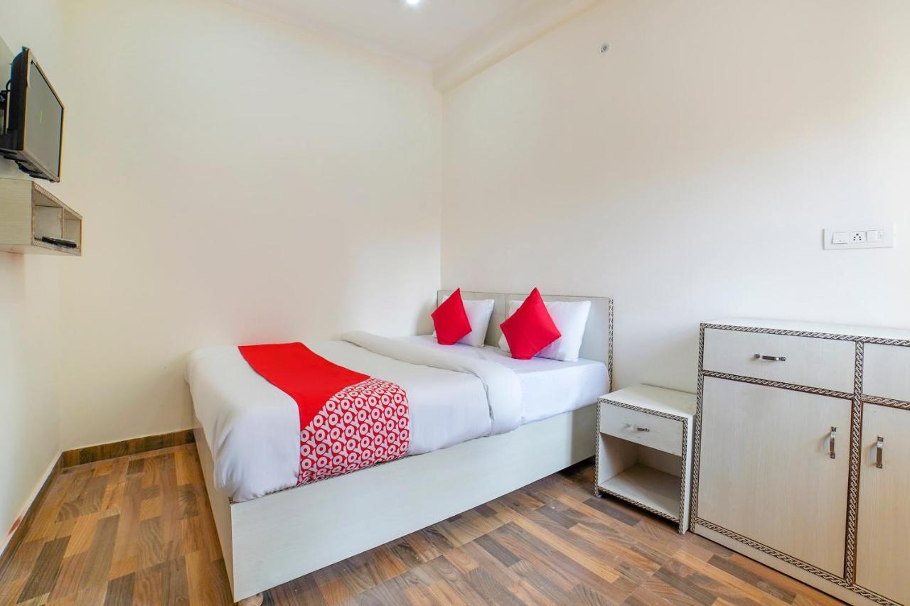 Oyo 67163 Anantham Residency Hotel Narendra Nagar Bagian luar foto
